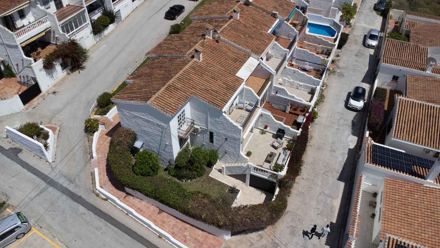 Lovely Townhouse, Several Terraces, Garden, Pool * Nerja