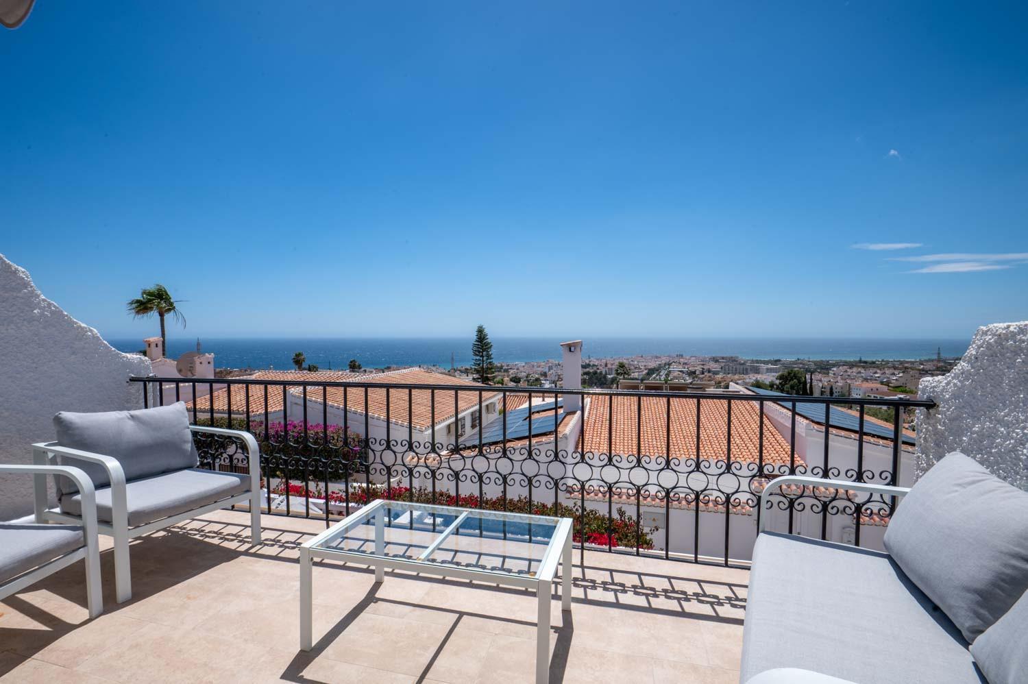 Lovely Townhouse, Several Terraces, Garden, Pool Nerja