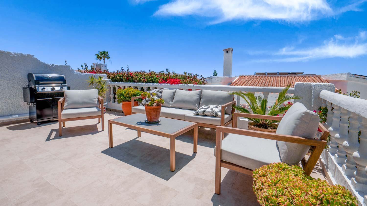 Hébergement de vacances Lovely Townhouse, Several Terraces, Garden, Pool *